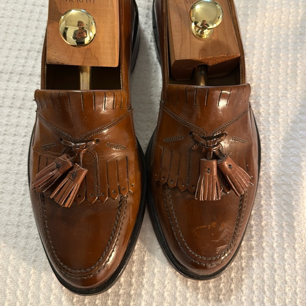Johnston and Murphy tassel loafers size size 9.5 saddle color